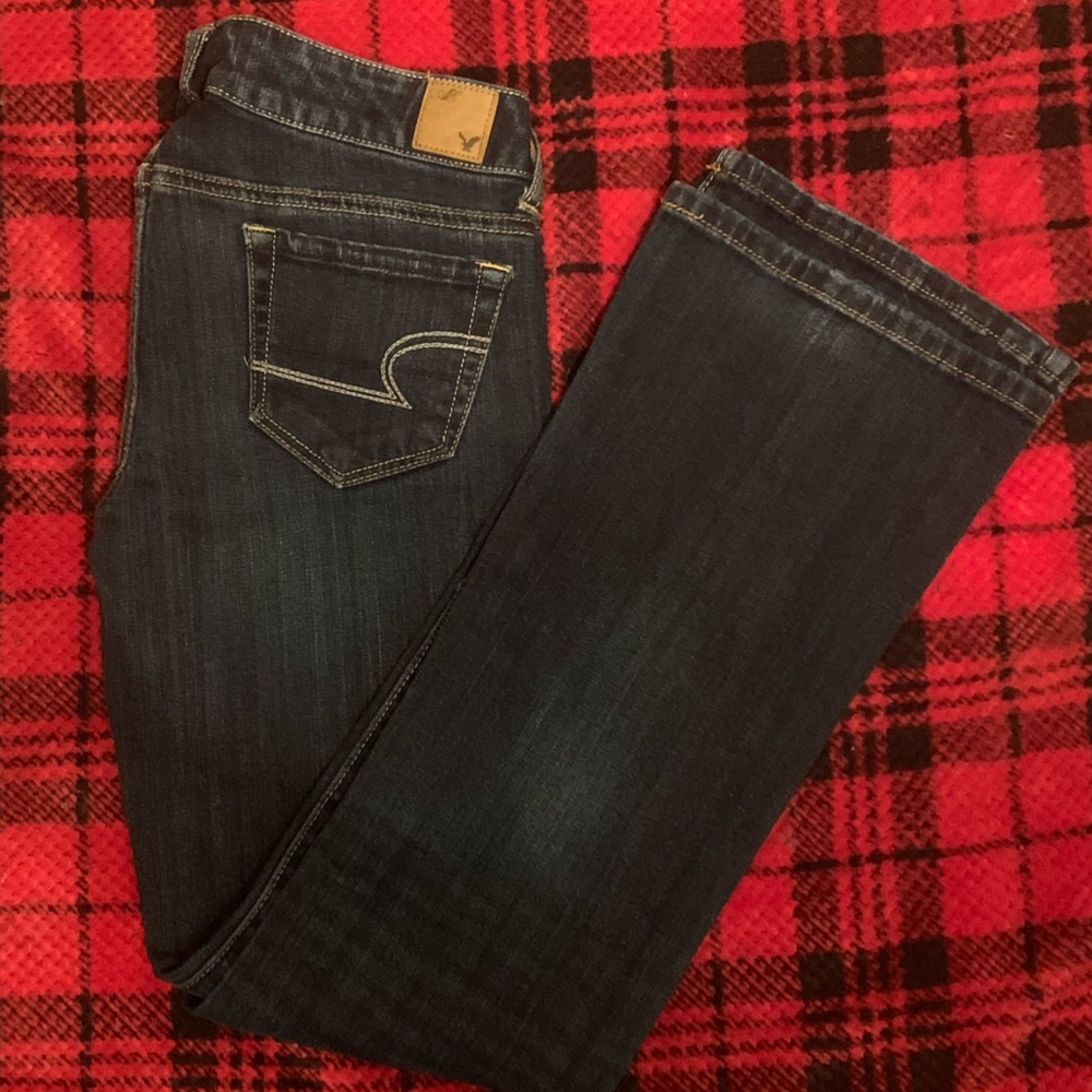 American Eagle Favorite Boyfriend Bootcut Jeans Size 2 Short